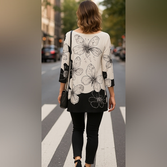 Chico's Knit Kit White Black Butterfly Floral Long Sleeve Top Sz 3 or L Gothic - Picture 2 of 14